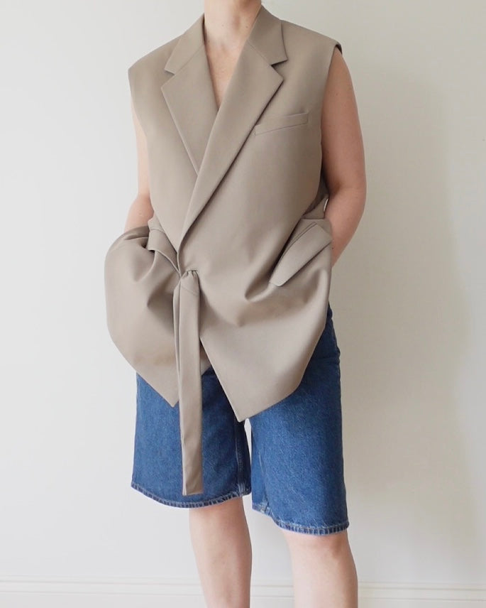 The Modify Blazer - Taupe