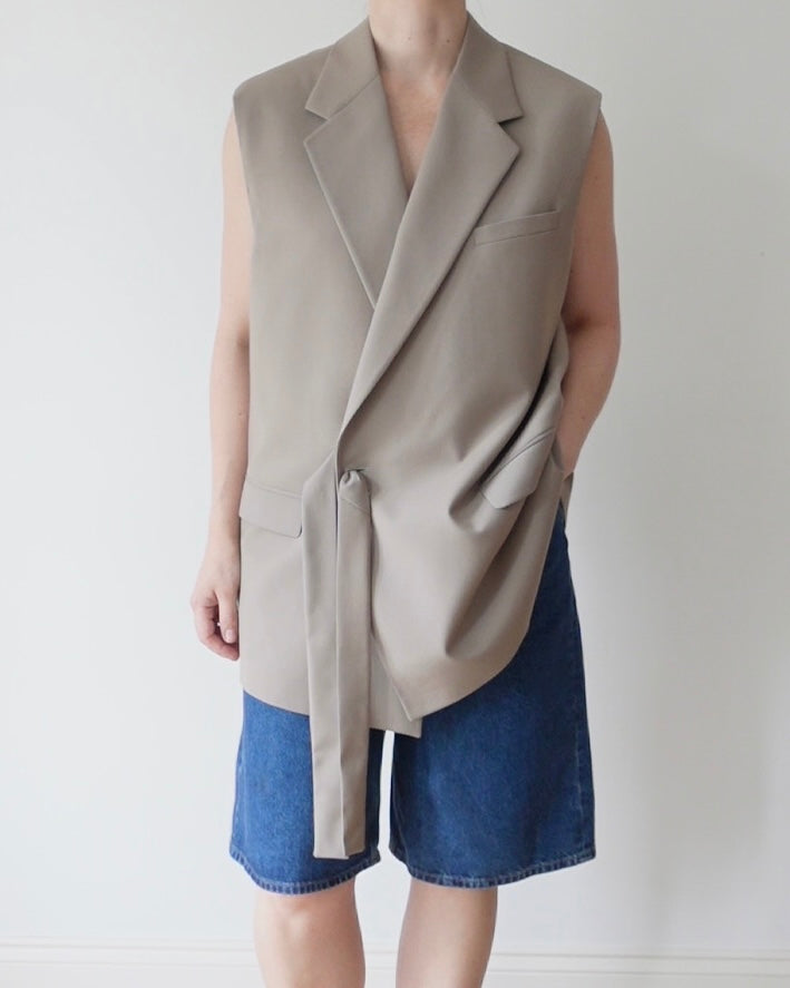 The Modify Blazer - Taupe