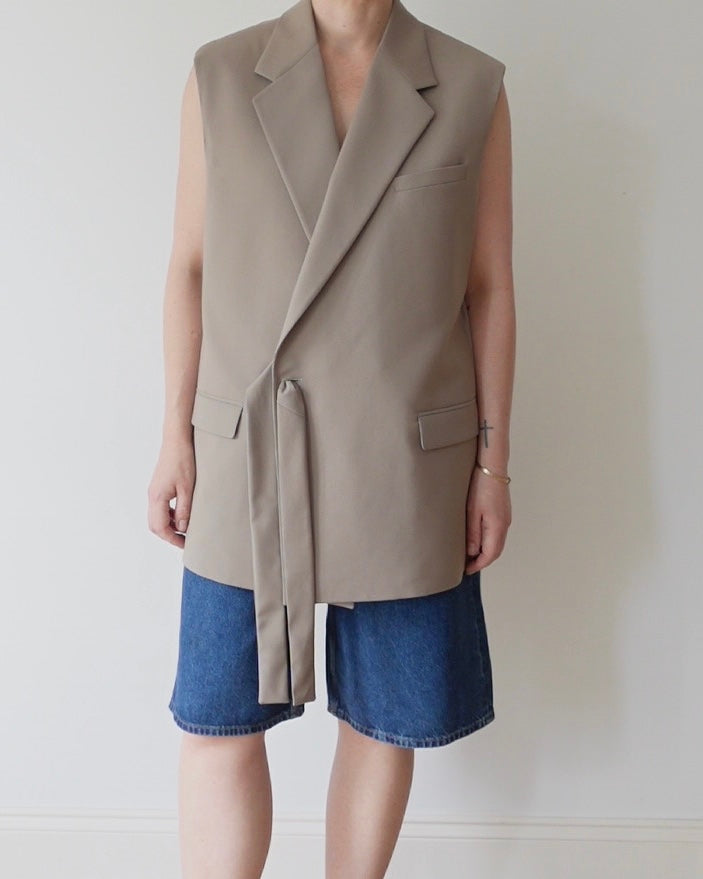 The Modify Blazer - Taupe