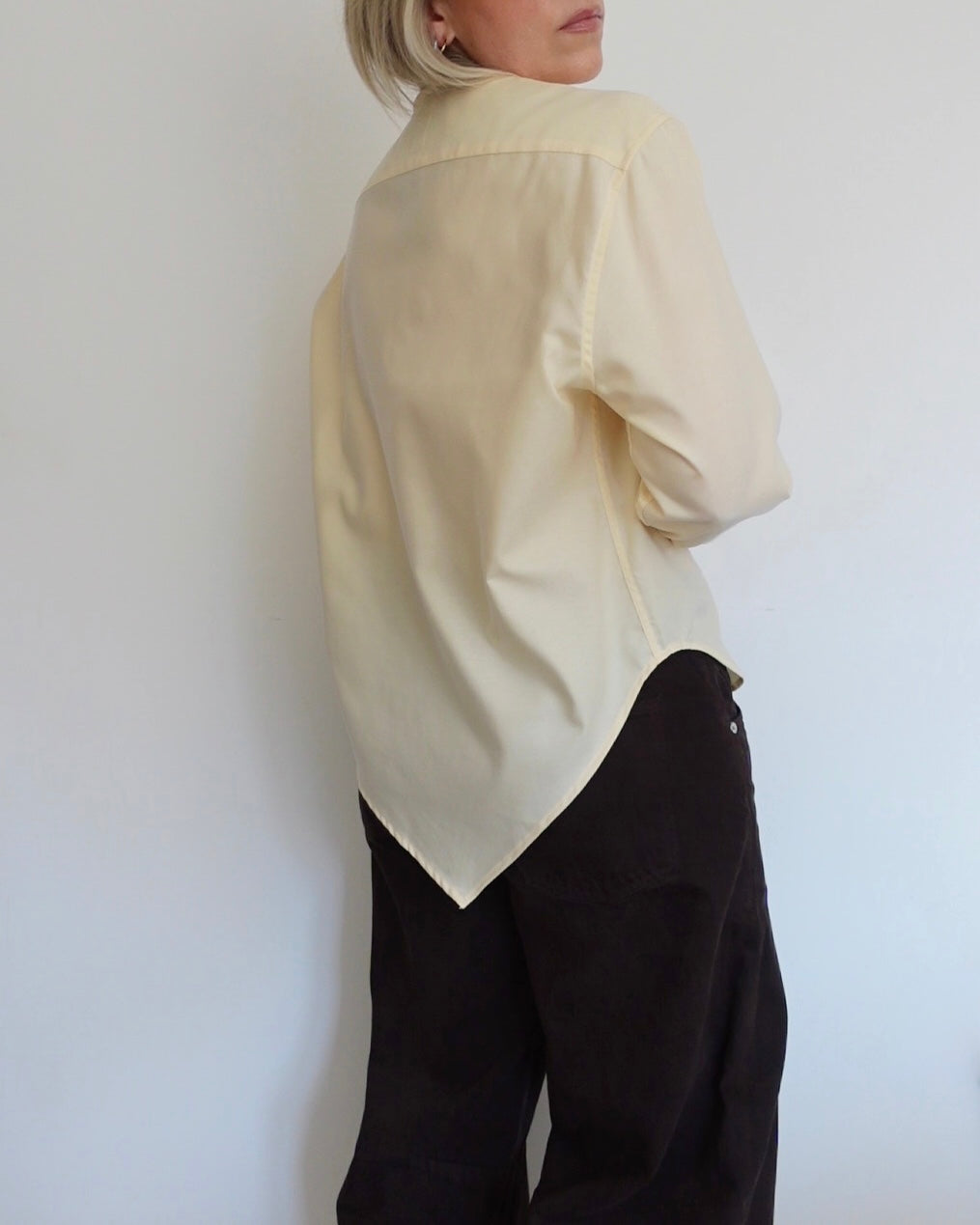 The V Shirt - Pale Yellow